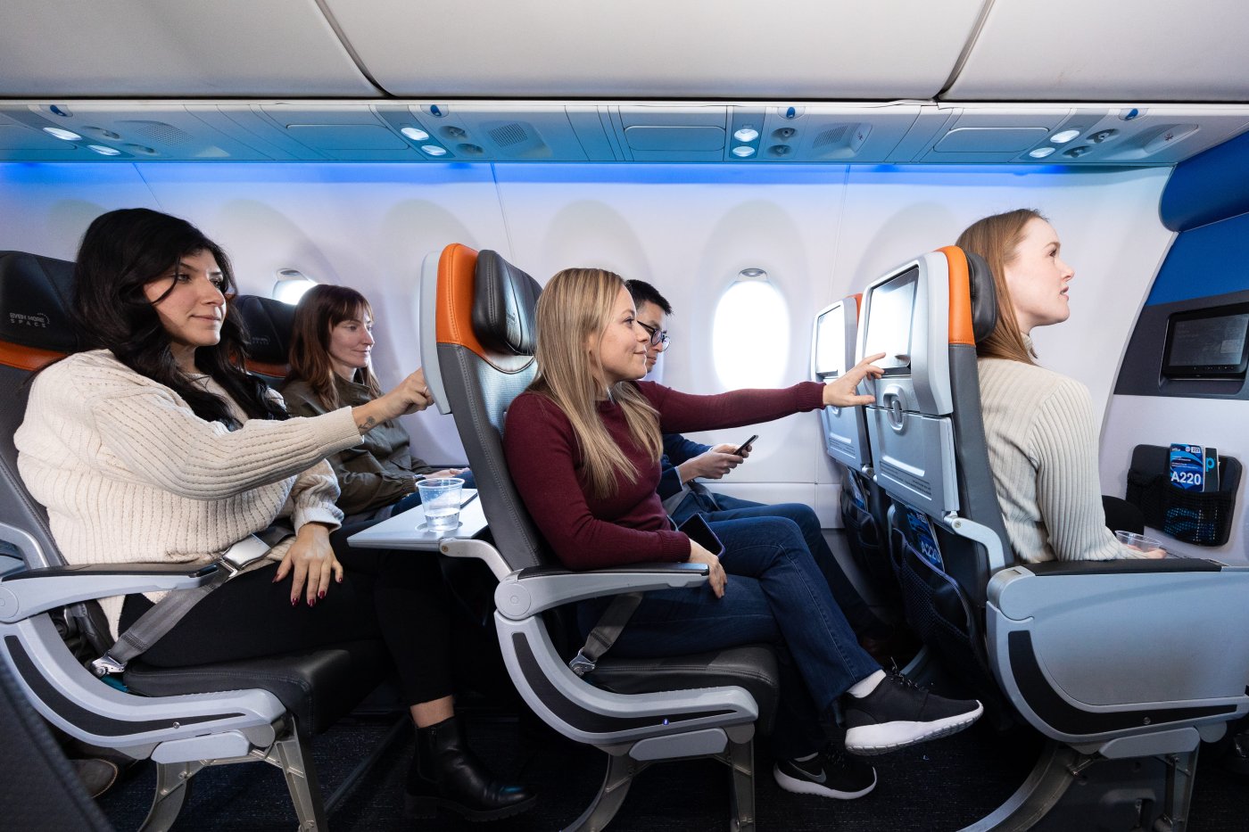 JetBlue simplifica la compra de boletos y prepara el lanzamiento de su nueva Primera Clase
